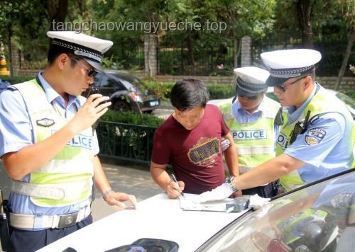 男子酒驾出事现场喝两口想逃避，法律严惩不贷